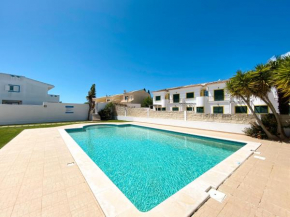 Casa Juju - Férias em familia em apartamento com piscina perto da praia